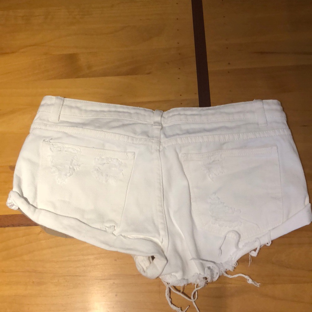 Shorts - Picture 6 of 6